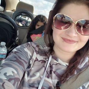 Meet your Posher, Sierrah